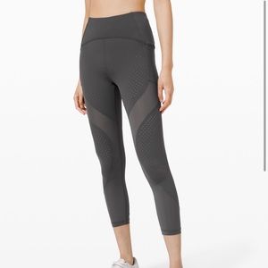 NWT sz 8 Lululemon Uncovered Strength HR Crop